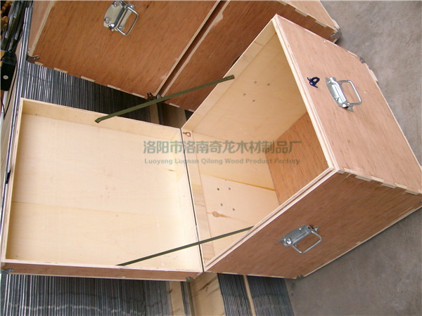 物流木箱结构设计对叉车搬运的适应性